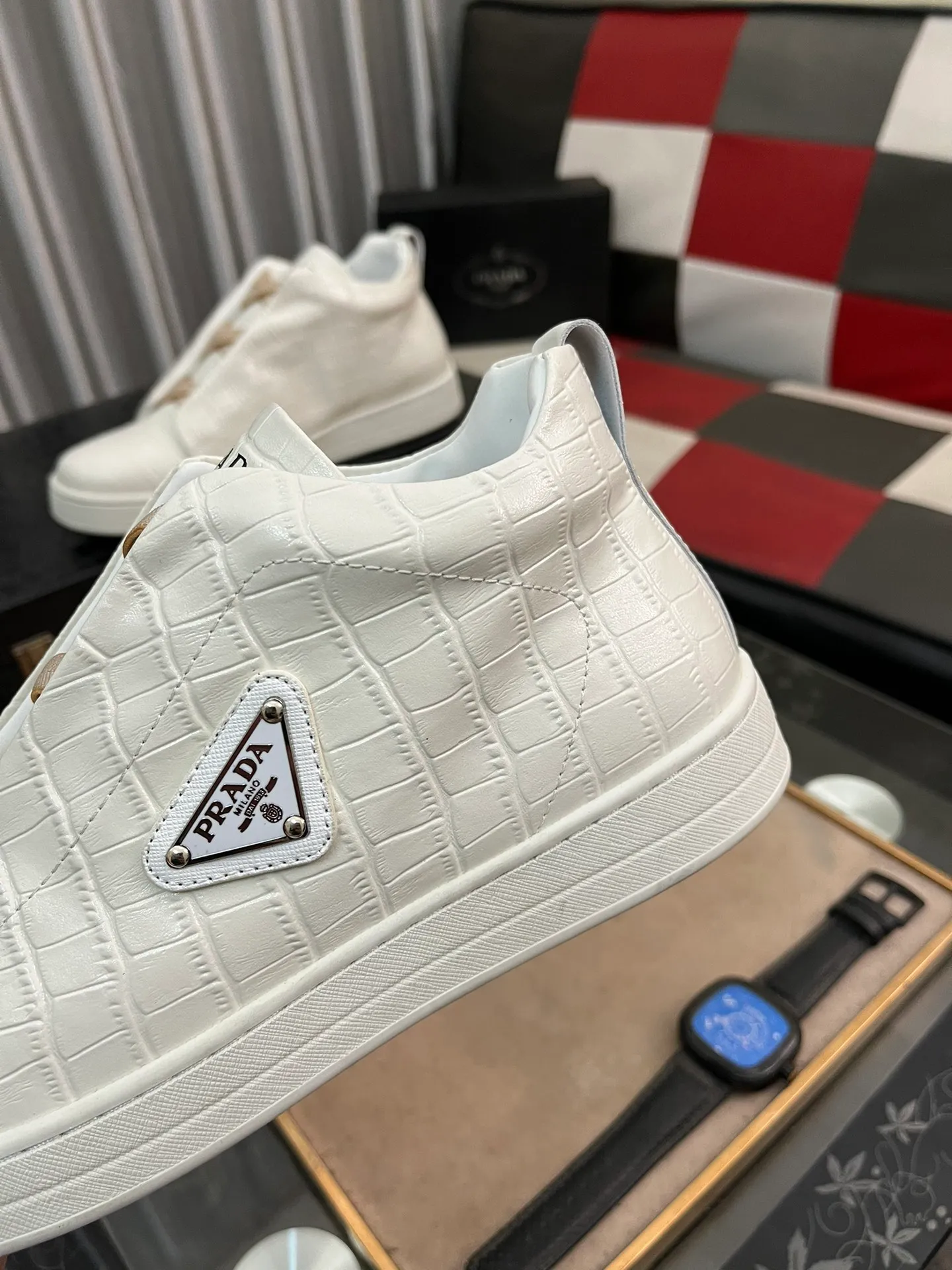 Men's shoes 💰580⌚️⌚️【PRADA】Prada - High-end quality casual sports shoes - Upper: calfskin shoe body with brand metal fasteners, - Inner lining: breathable leather lining - Outsole: ultra-light TPU foam·rubber; molded outsole -Super high quality control·Fine workmanship: highlighted (high-end·luxury·grade) -Size: 38-443️⃣Colors available